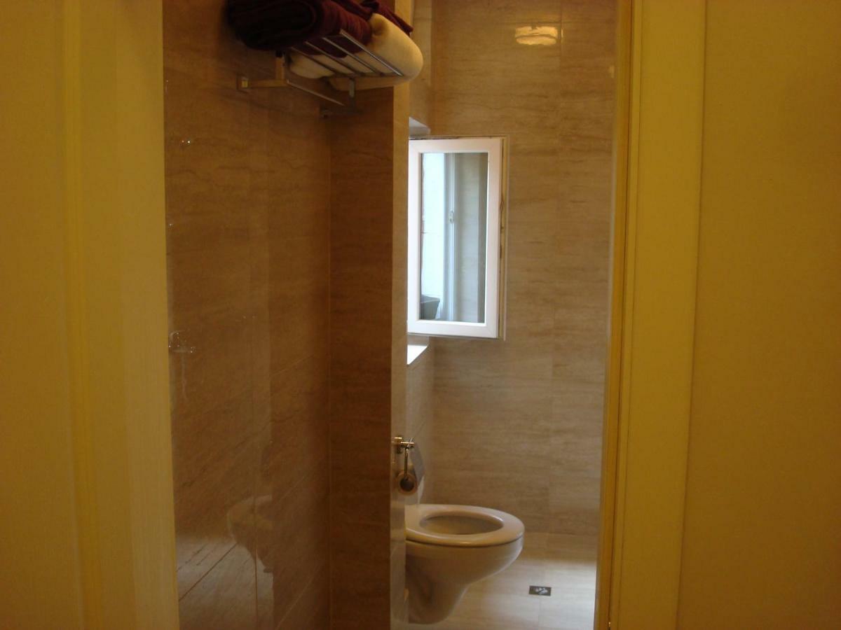 Solunska Apartment Sofia Buitenkant foto
